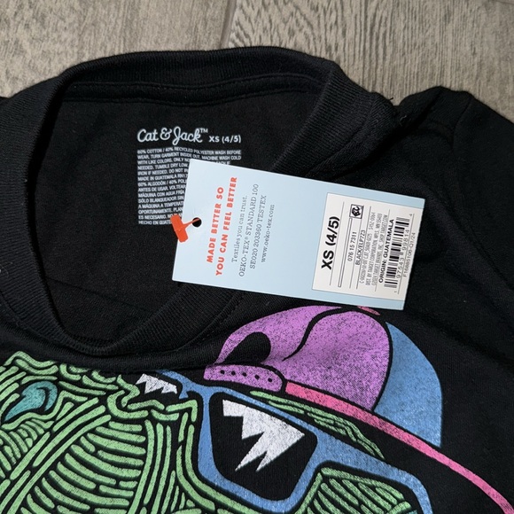 Cat and Jack graphic tee - Picture 3 of 3